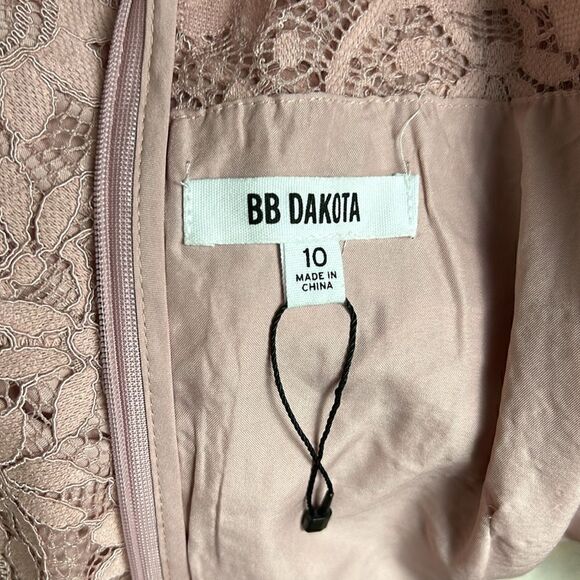New BB Dakota Love On Top Floral Lace Dress (Color Mauve Rose) Size 10 - Picture 10 of 11